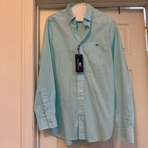 Men’s Vineyard Vines shirt